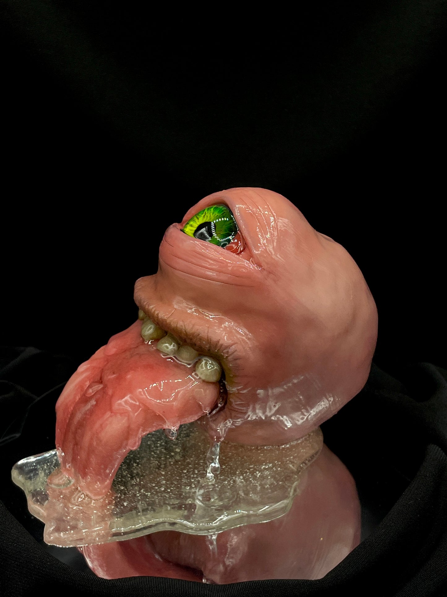 Salty's Ball Licker - Cyclops - 1 - Green eye.